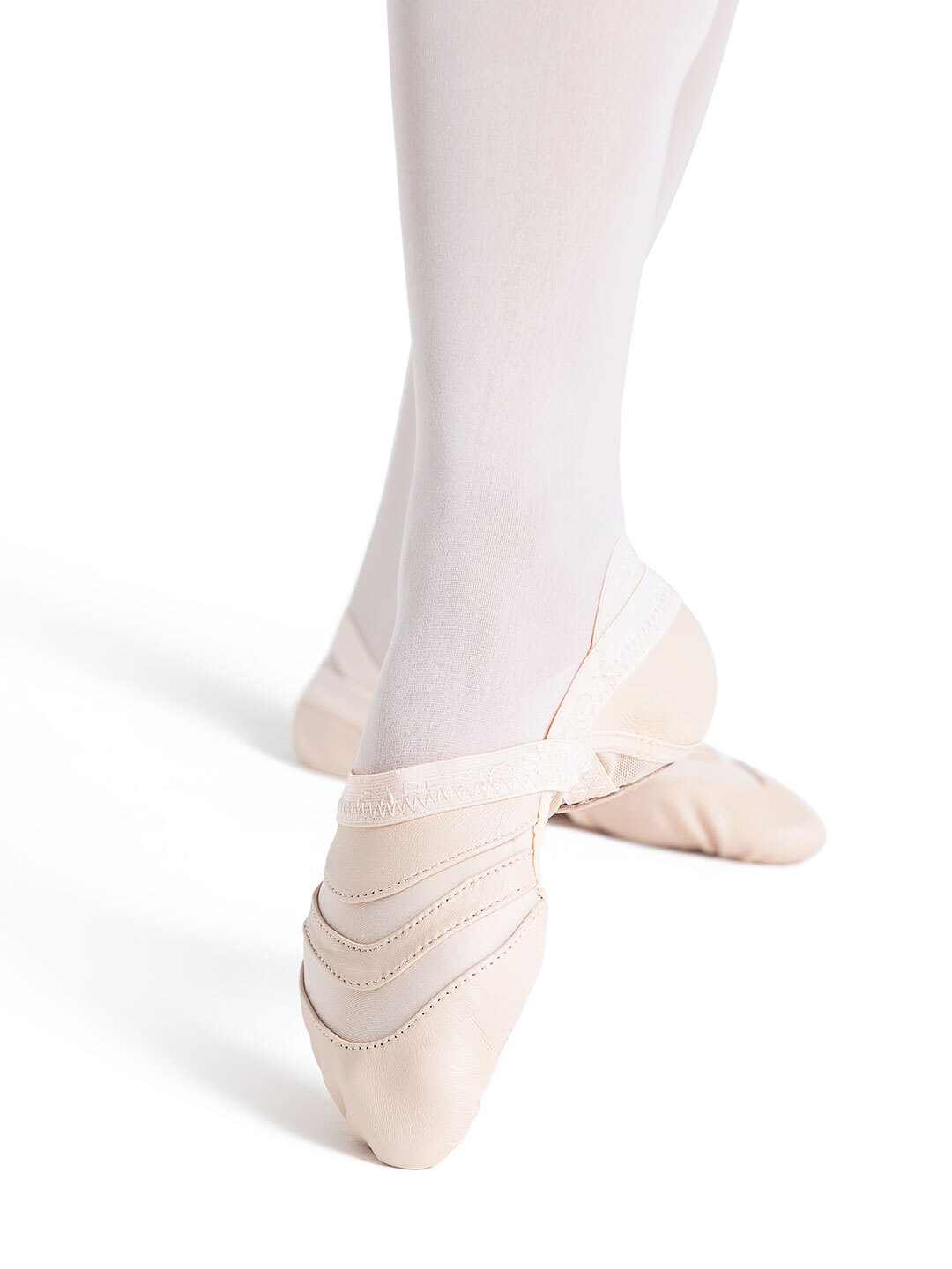 Capezio Seamless Stretch Freeform Ballet Shoe Adult  9.5; Medium; Light Pink