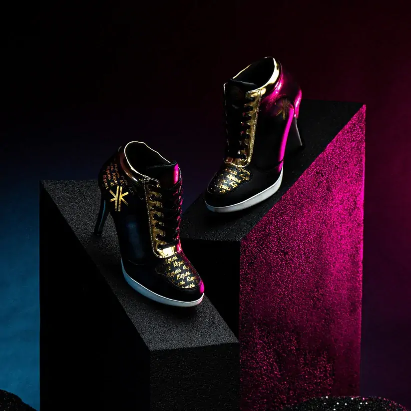 Kiques Signature; Black; Adult