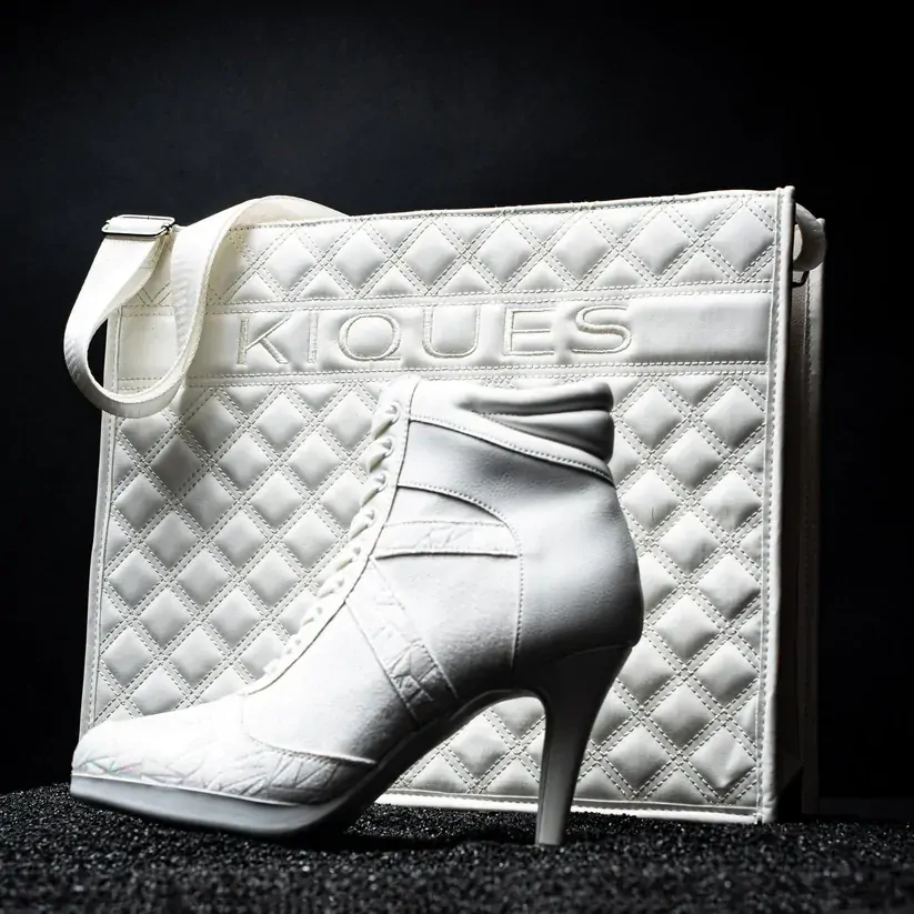 Kiques Oniques in Vanilla,with matching Shoe Tote; Adult