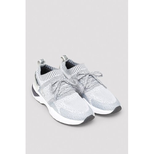 Bloch Alcyone Sneaker Adult 10; Grey/Silver